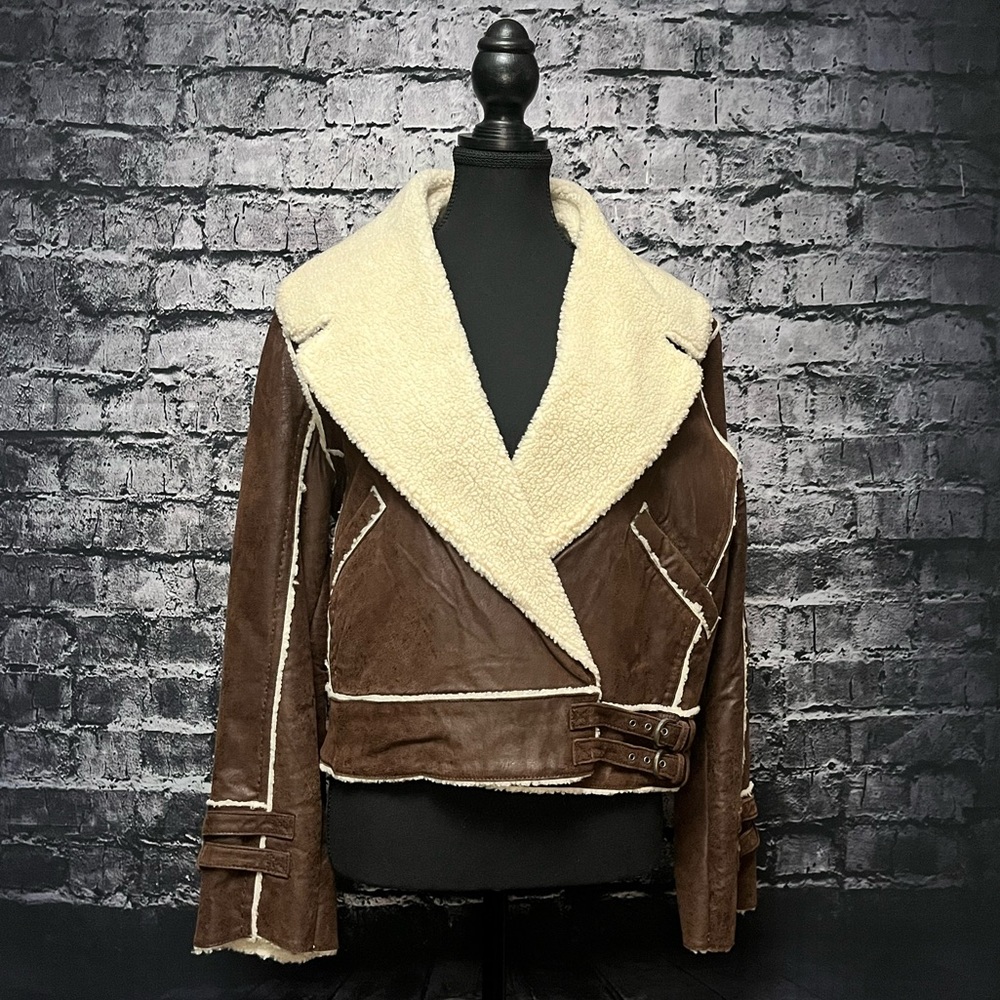 Moda International Jacket - Picture 2 of 8